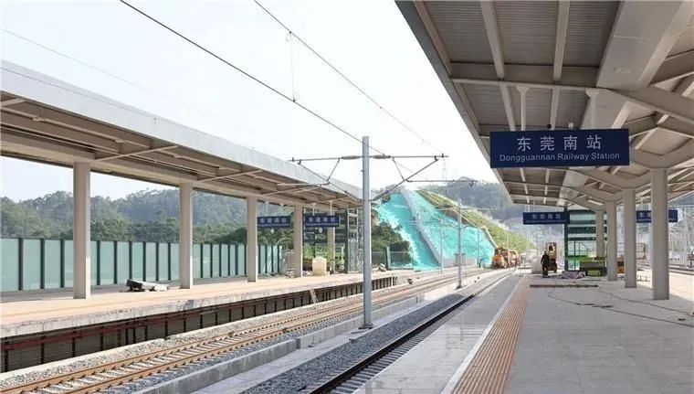 赣深高铁全线站房建设进入尾声沿线车站实景图曝光