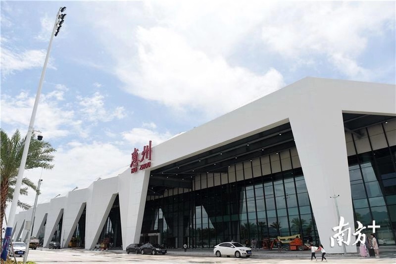 惠州机场启用t2航站楼 助力大湾区世界级机场群建设